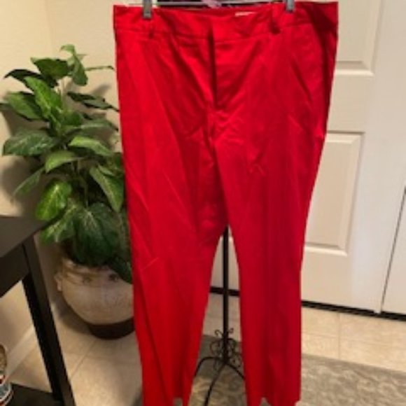 Red trousers - Picture 1 of 3
